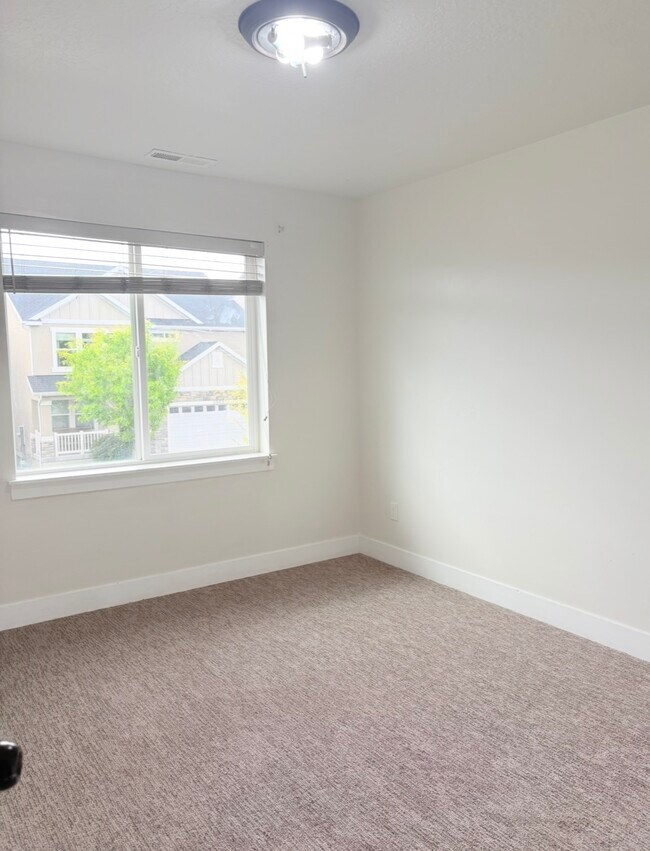 Building Photo - 3978 W 1750 N