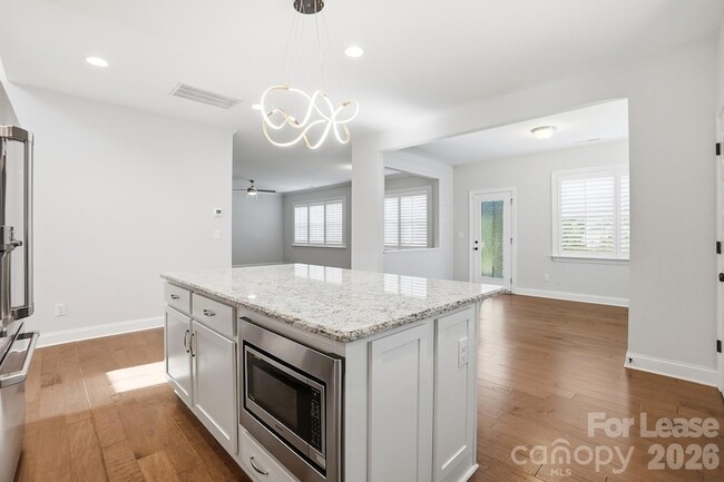 Building Photo - 6532 Wildbrook Dr