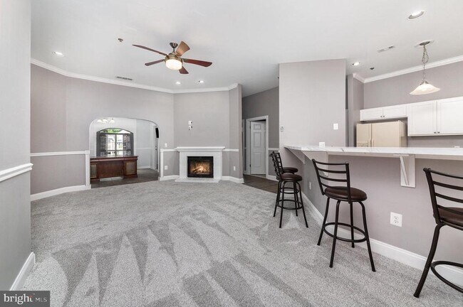 Building Photo - 600 Squire Ln