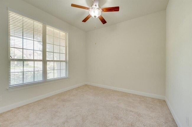 Building Photo - 845 Richardson Ln