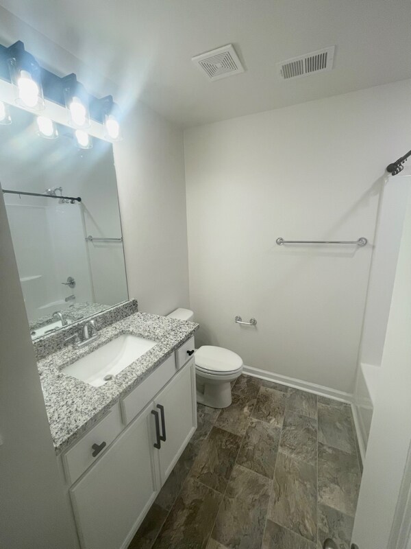 Building Photo - 107 Cedar Oak Ln