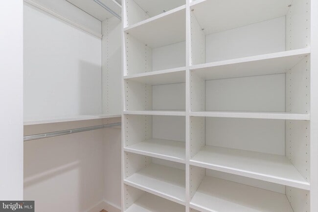 Building Photo - 850 N 19th St