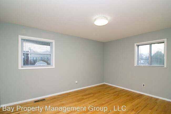 Building Photo - 3 br, 1.5 bath House - 609 Lacewood Drive
