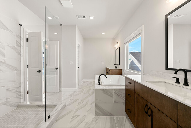 Building Photo - 114 Stonehouse Dr