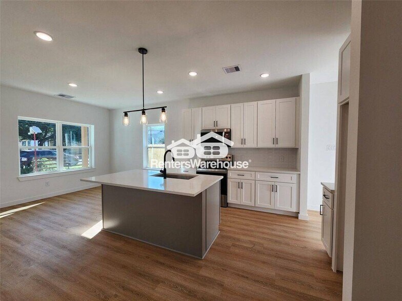 Building Photo - 7817 Beckley St