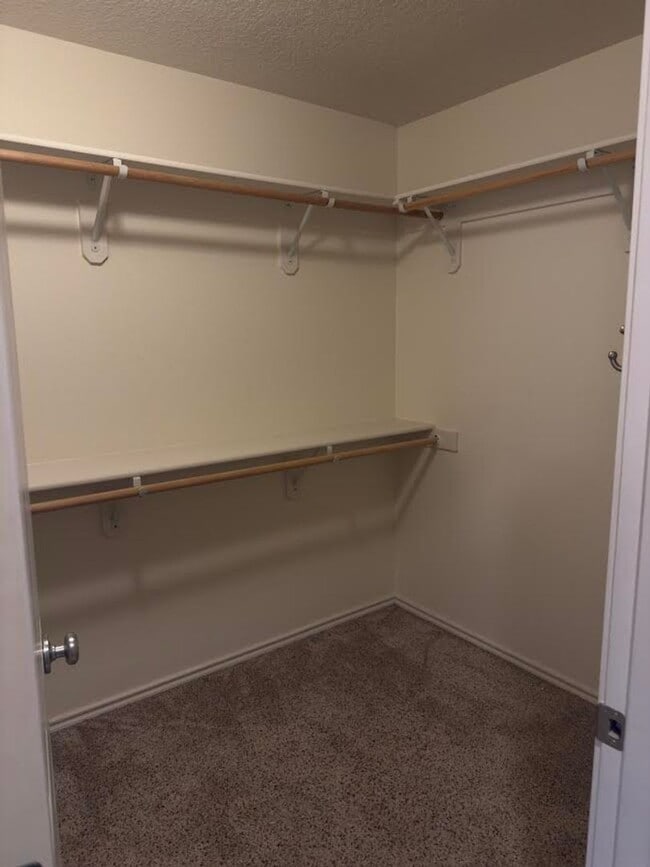 Building Photo - Beautiful Townhome Available in Prestigious Arbor Woods at Murrayhill