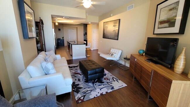 Building Photo - ***GORGEOUS FURNISHED 1 BEDROOM CONDO AT A...