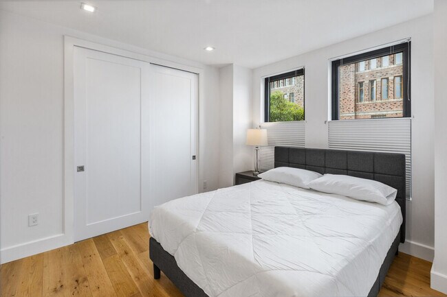 Building Photo - 1363 Minna St