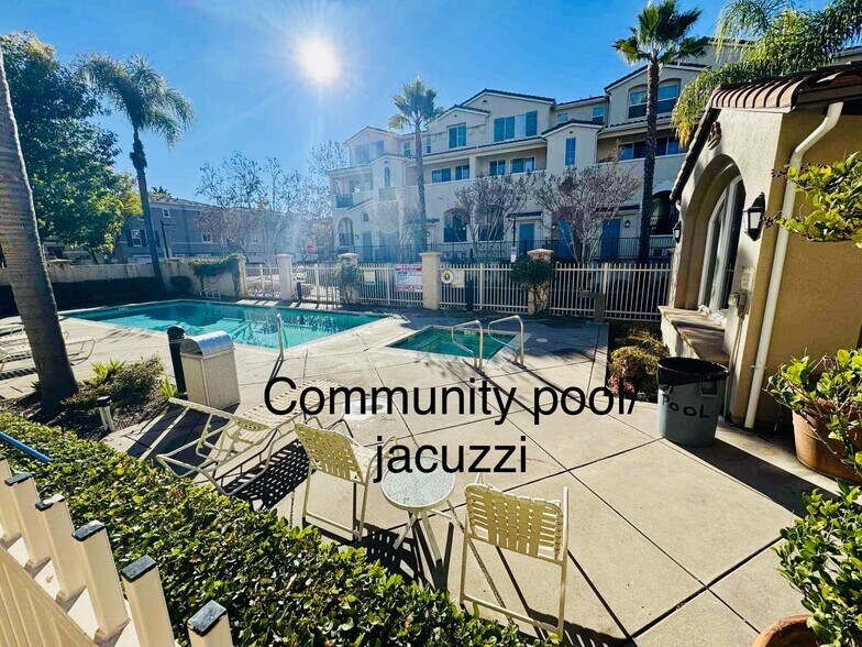 Building Photo - 205 Parc Place Dr