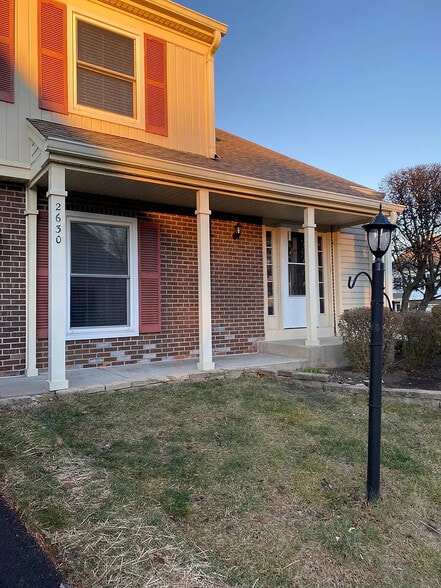 Building Photo - 2630 College Hill Cir