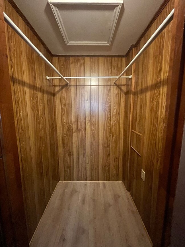 Building Photo - Must see Newly renovated 1 bedroom 1 bath ...