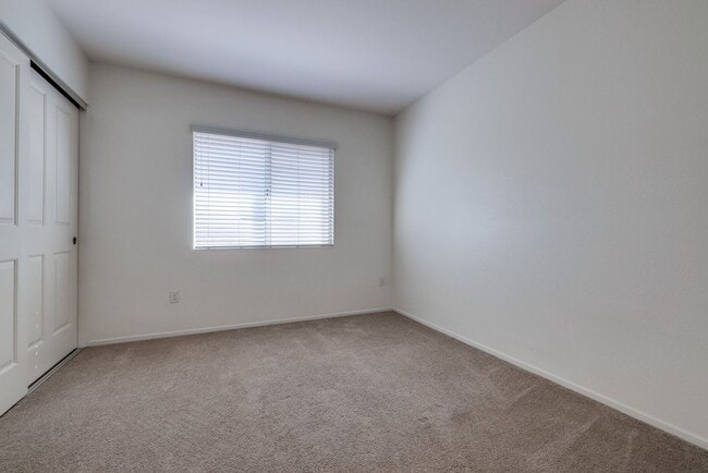 Building Photo - Discovery Hills Home with Spacious Yard an...