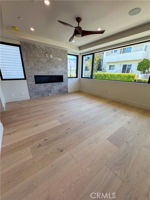 Building Photo - 404 16th St