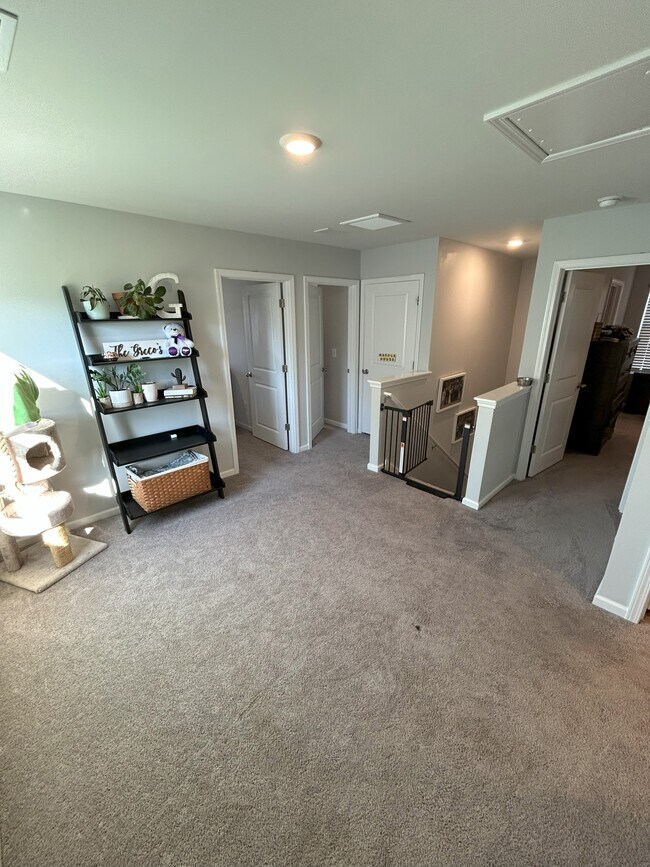 Building Photo - 121 Barbados Cir