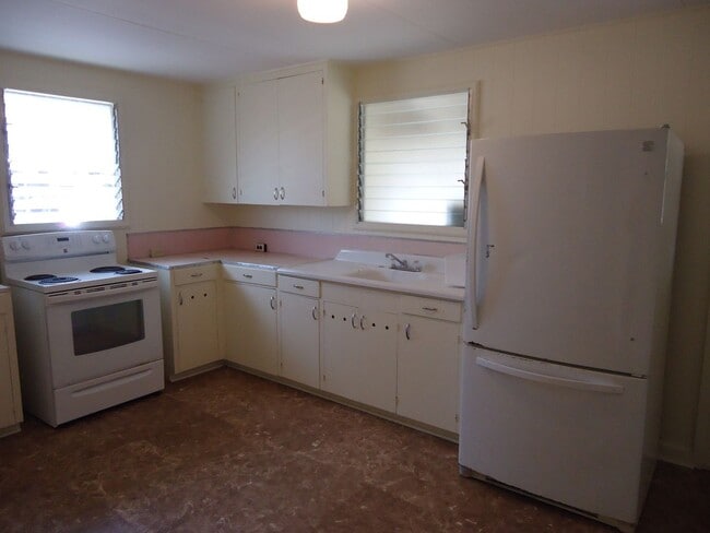 Building Photo - Kailua - Coconut Grove 3 bedroom / 1 bath ...