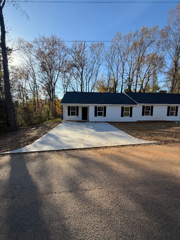 Building Photo - 194 Sheree Ln