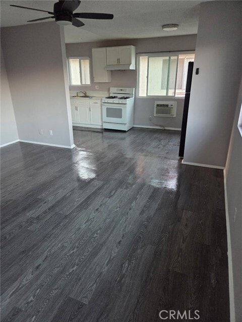 Building Photo - 2665 S Rosedale Ave
