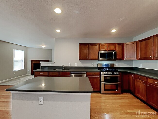 Building Photo - 815 Skywatch Ln