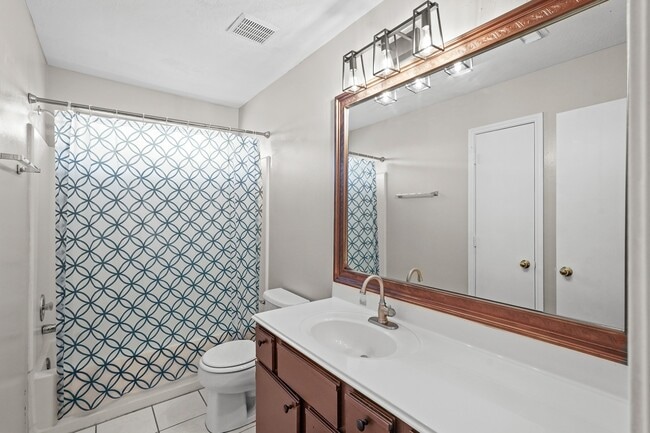 Building Photo - 2922 Glencullen Ln