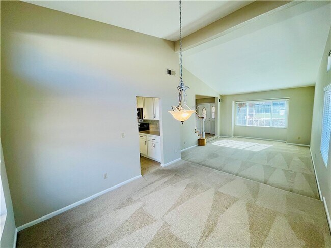 Building Photo - 25472 Day Lily Dr