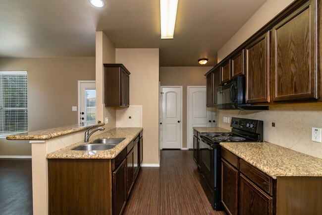 Building Photo - 1430 Piedmont Dr