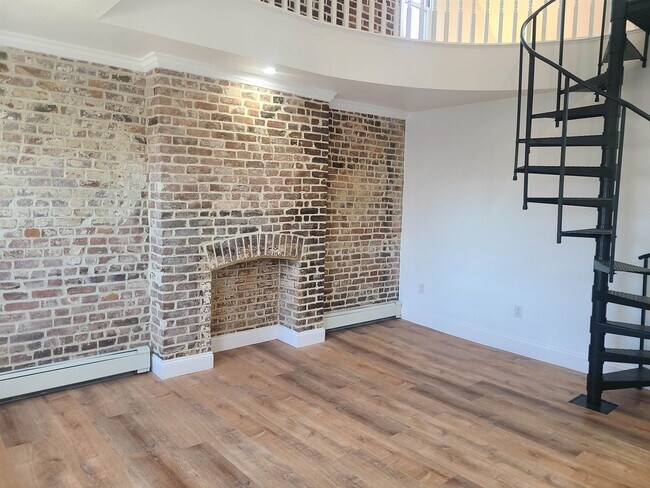 Building Photo - 201-203-203 N 2nd St