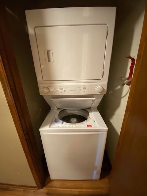 Building Photo - 782 N Storer Ave