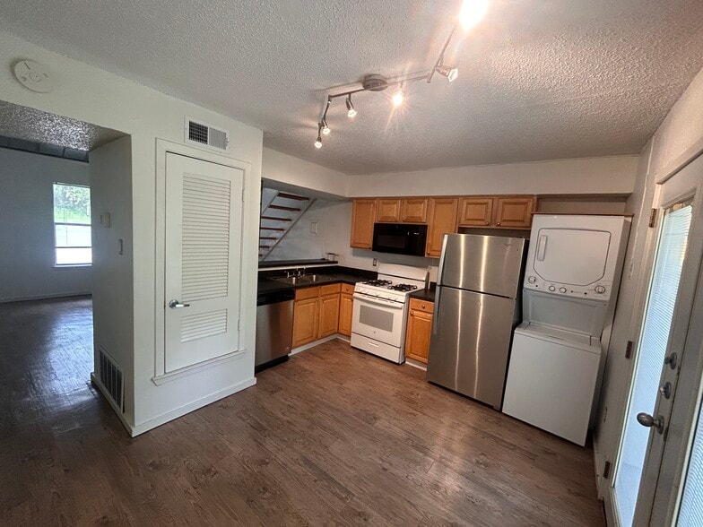 Building Photo - 3446 Willowrun Dr