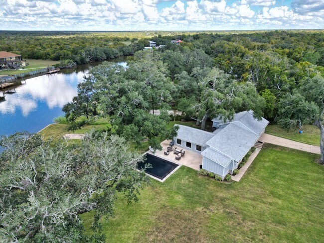 Building Photo - 1288 County Rd 297