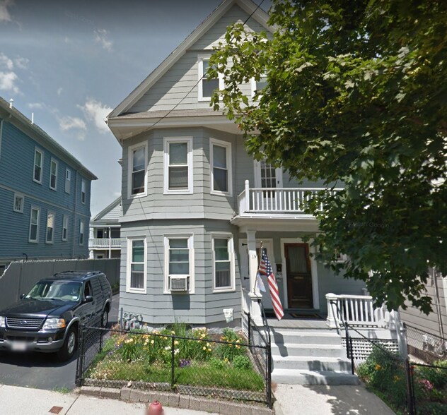 Building Photo - 17 Dow St