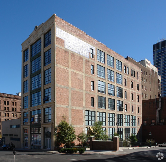 Loft at 917 - 917 Wyandotte St Kansas City MO 64105 | Apartment Finder