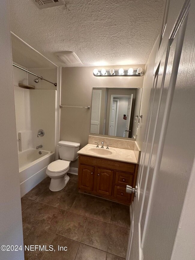 Building Photo - 10929 Weymouth Cir N