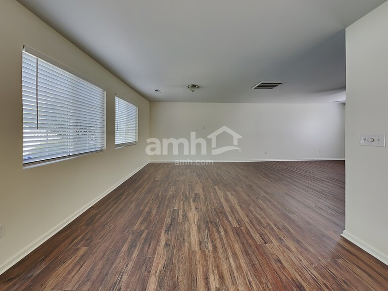 Building Photo - 5613 Topsail Ct