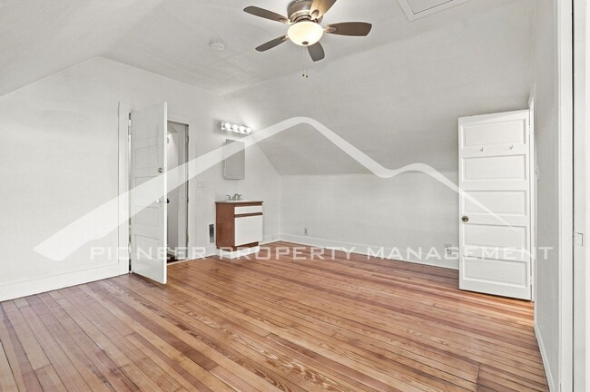 Building Photo - 2503 Benton St