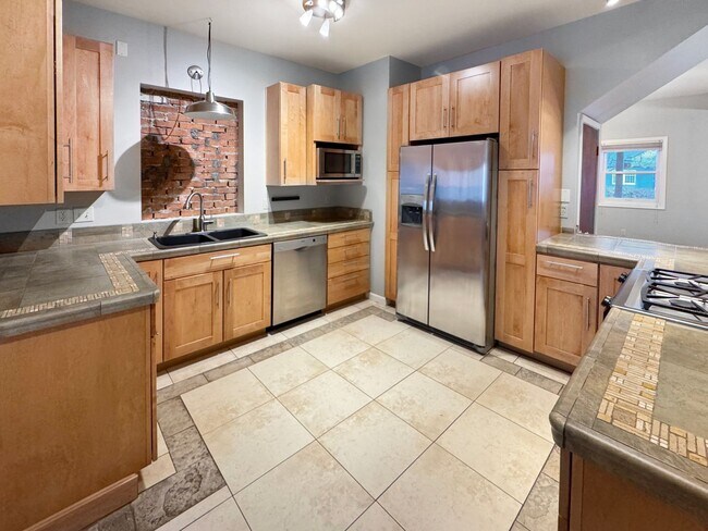 Building Photo - Dog-Friendly North End Boise Home Near Camel’s Back Park & Hyde Park with Fenced Yard, Built-Ins ...