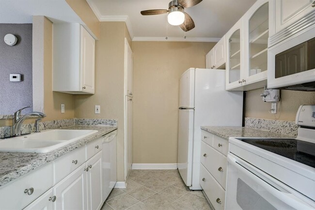 Building Photo - 18515 Egret Bay Blvd