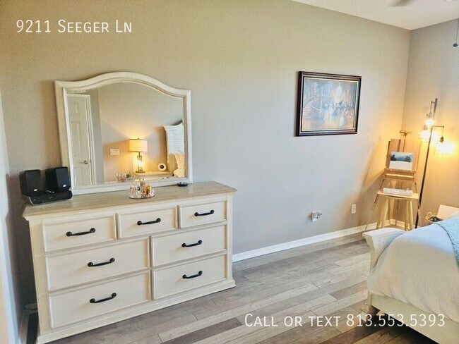 Building Photo - 9211 Seeger Ln