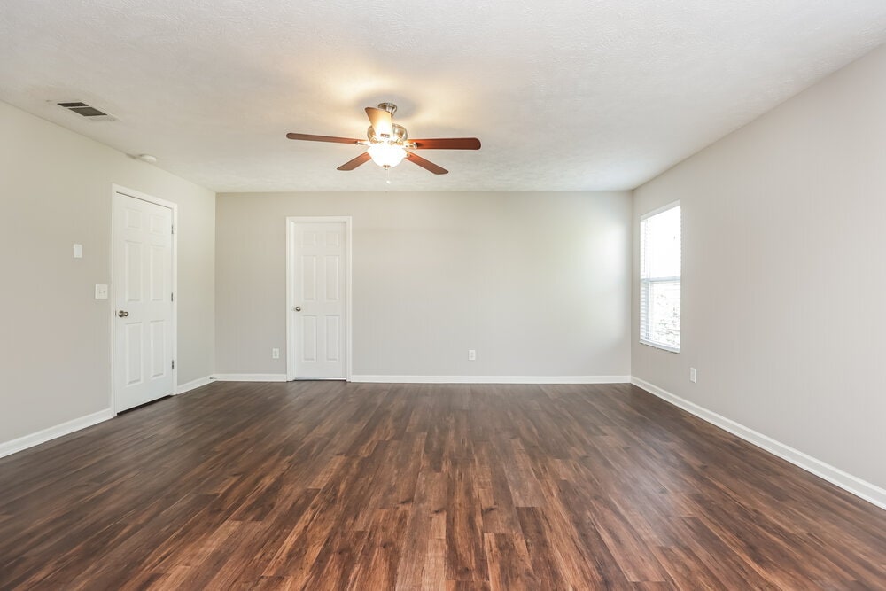 Building Photo - 227 Elderberry Way