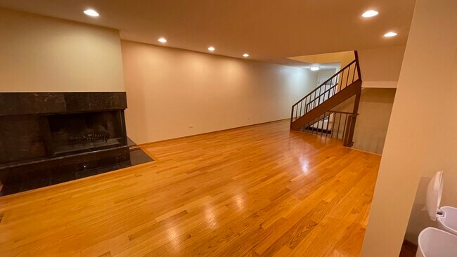 Building Photo - 1723 Wildberry Dr