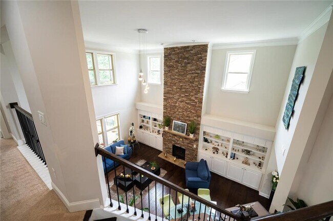Building Photo - 1451 Torrington Dr
