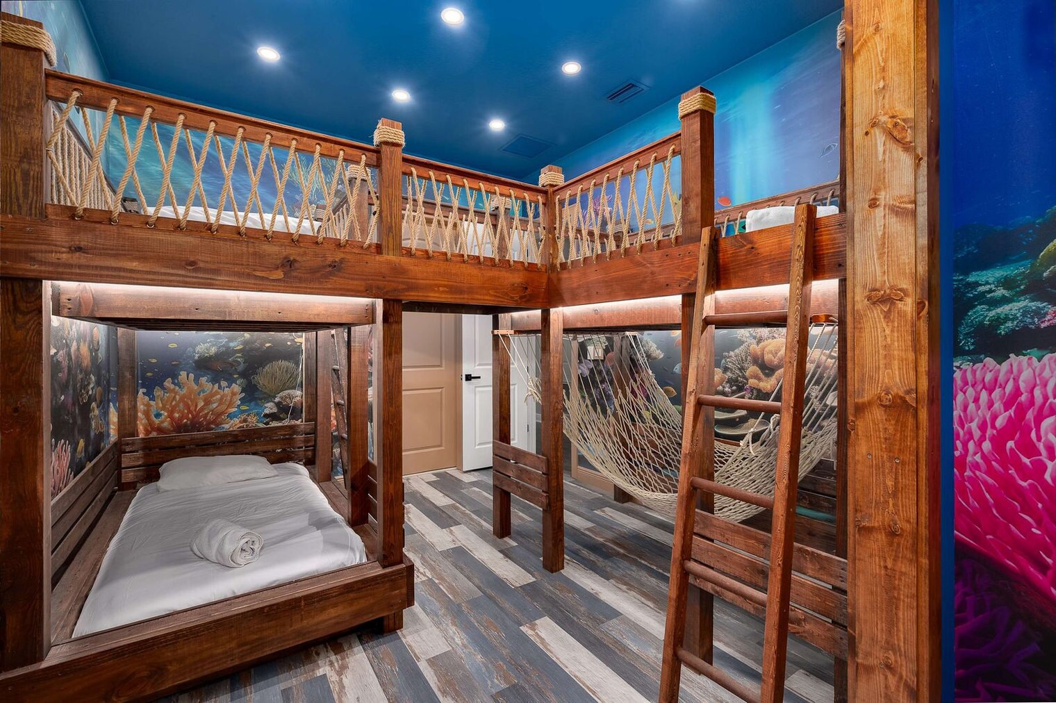 Building Photo - 834 Golden Bear Dr