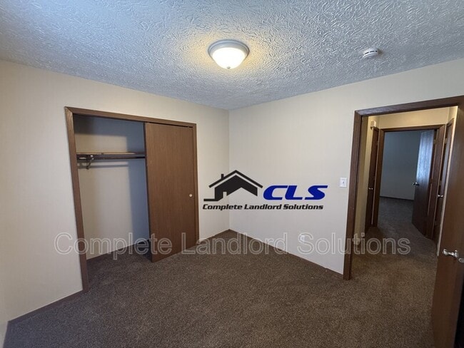 Building Photo - 4264 S Kian St