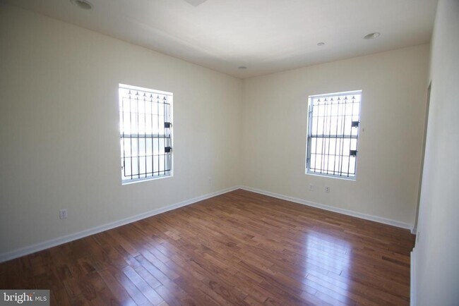 Building Photo - 1858 N 16th St