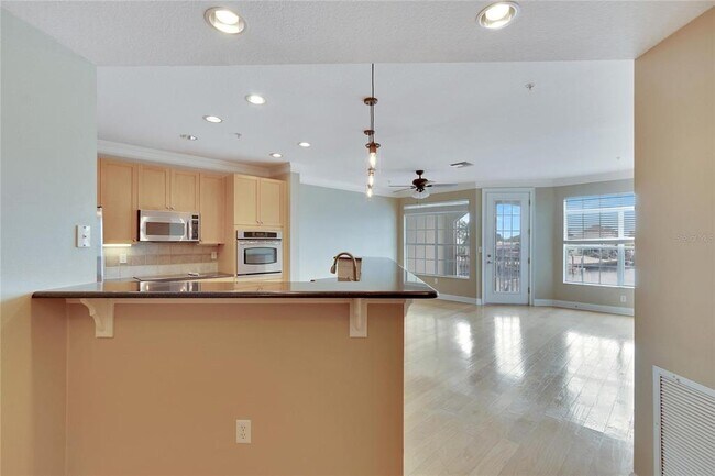 Building Photo - 6414 Sunset Bay Cir