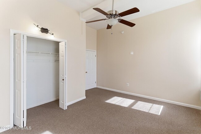 Building Photo - 39-45-45 Bruen St