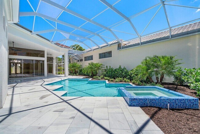 Building Photo - 1128 Crystal Dr