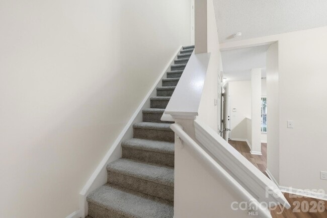 Building Photo - 8031 Stoneham Ct