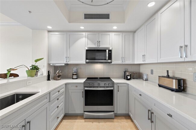 Building Photo - 1065 Borghese Ln