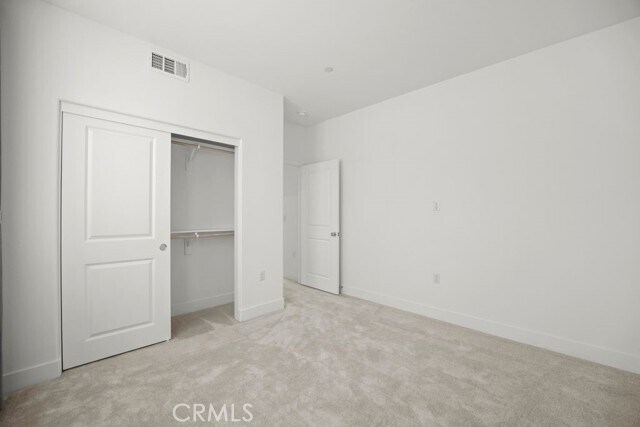 Building Photo - 430 Lobata