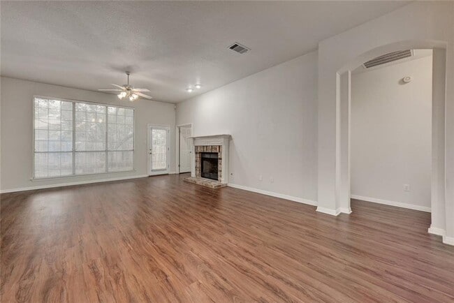 Building Photo - 8516 Dunsmere Dr